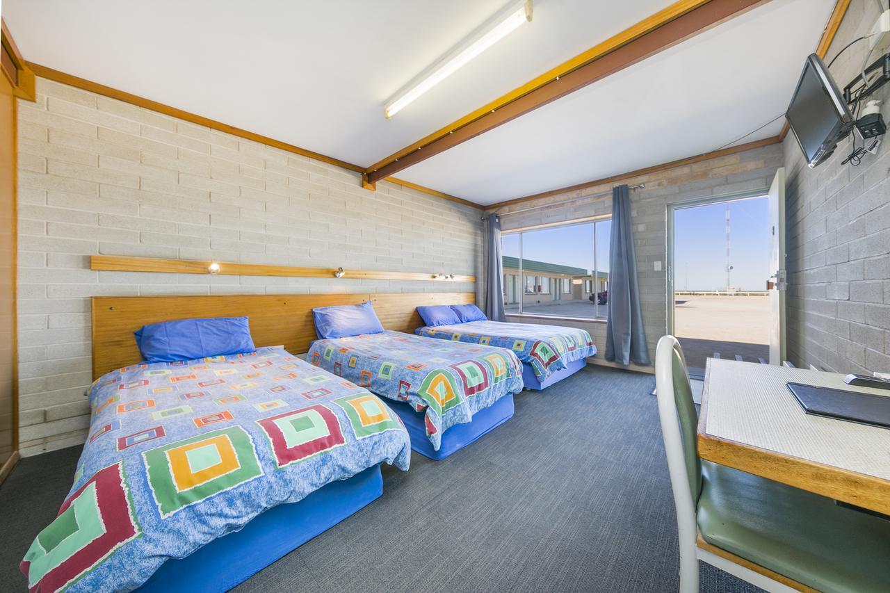 Hotel Nullarbor Roadhouse Exterior foto